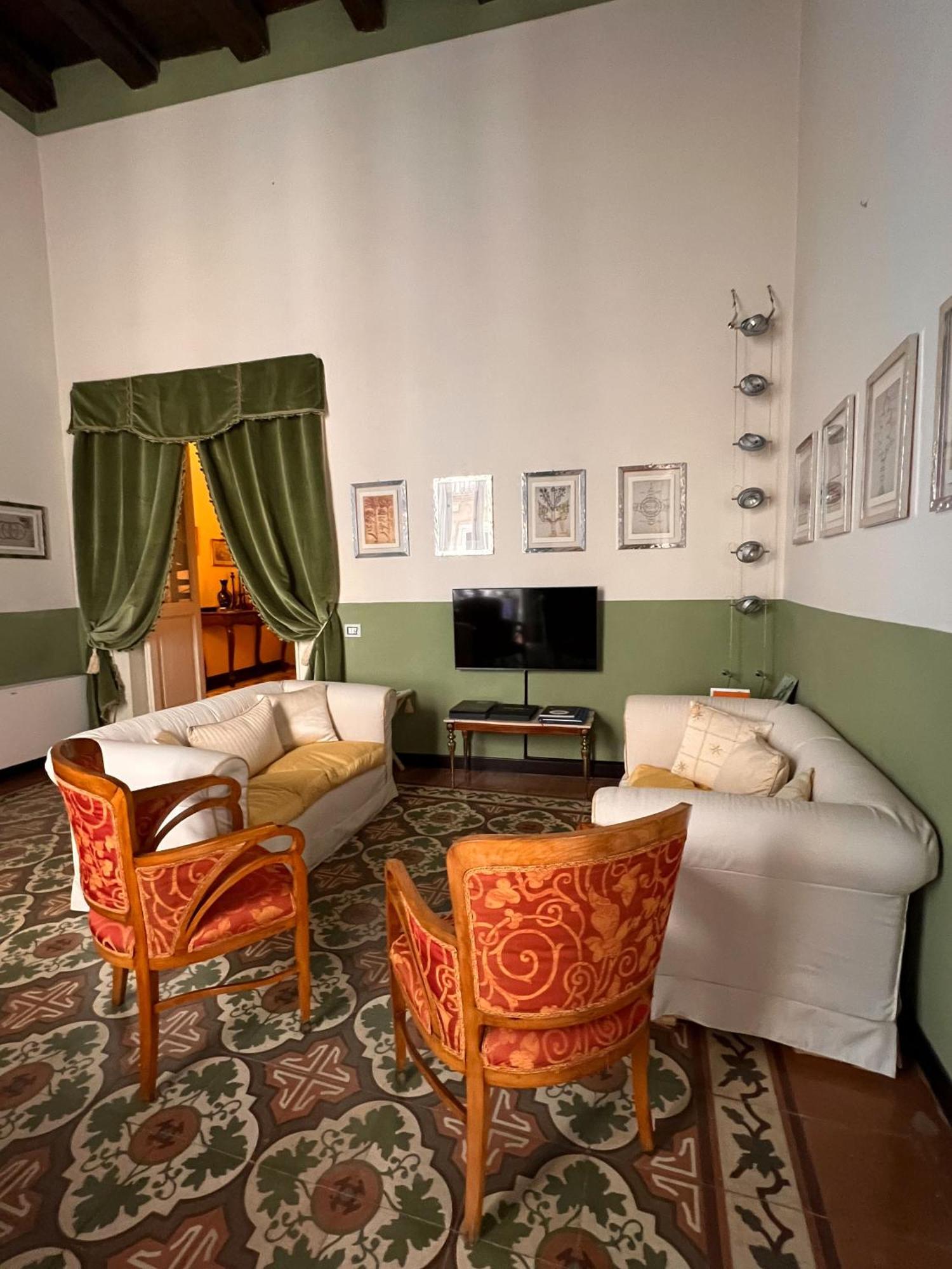 Dimora Storica Giostra Vecchia - Palazzo Grisolia 1809 Козенца Екстериор снимка